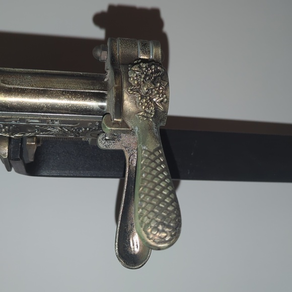 Vintage Bronze Wine Opener with Wooden Base - Picture 4 of 4